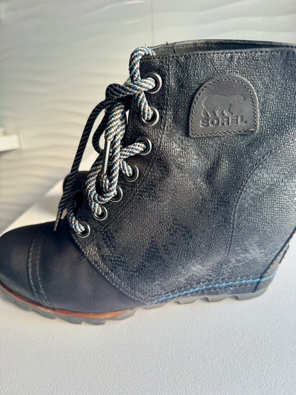 Sorel 1964 premium waterproof snake print black Lace-Up Wedge Ankle Boots - Picture 7 of 9
